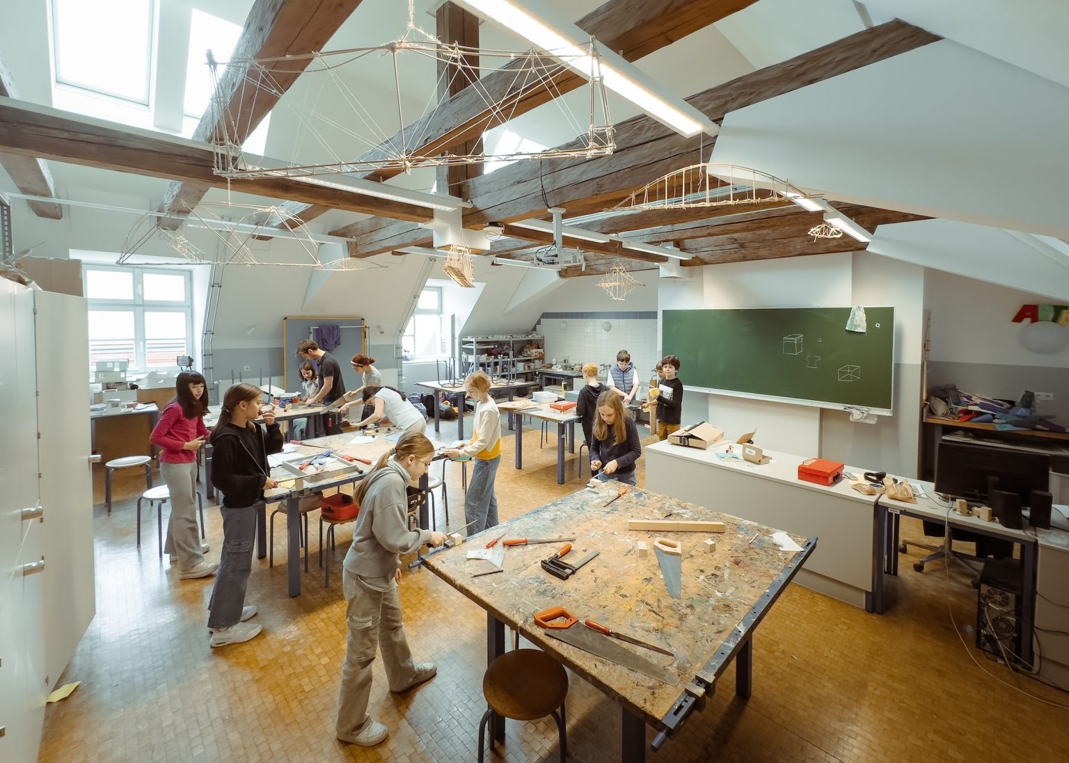 Gebäude und Ausstattung – BG8 Piaristengymnasium